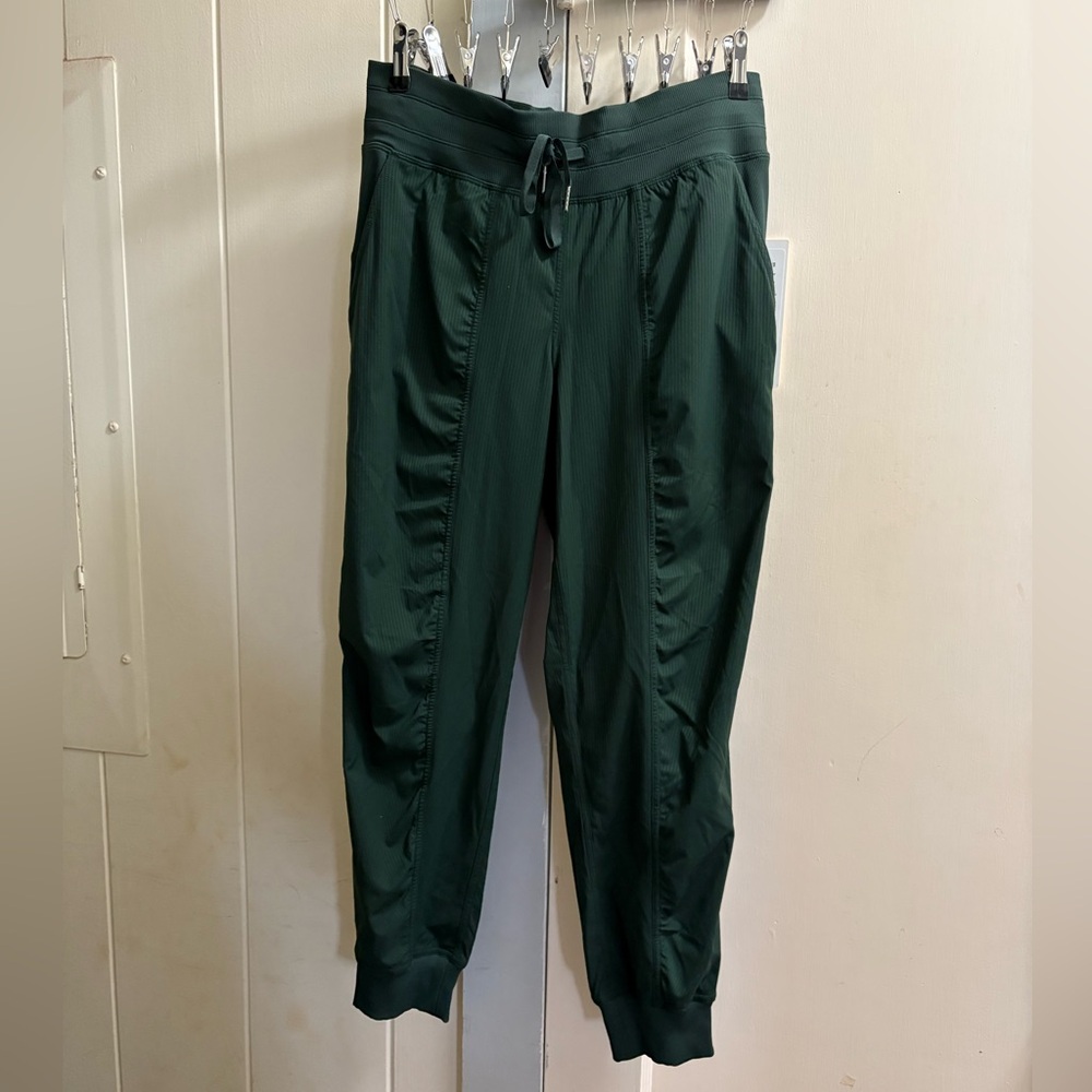 Lululemon Dance Studio MR 7/8 Jogger in legacy green